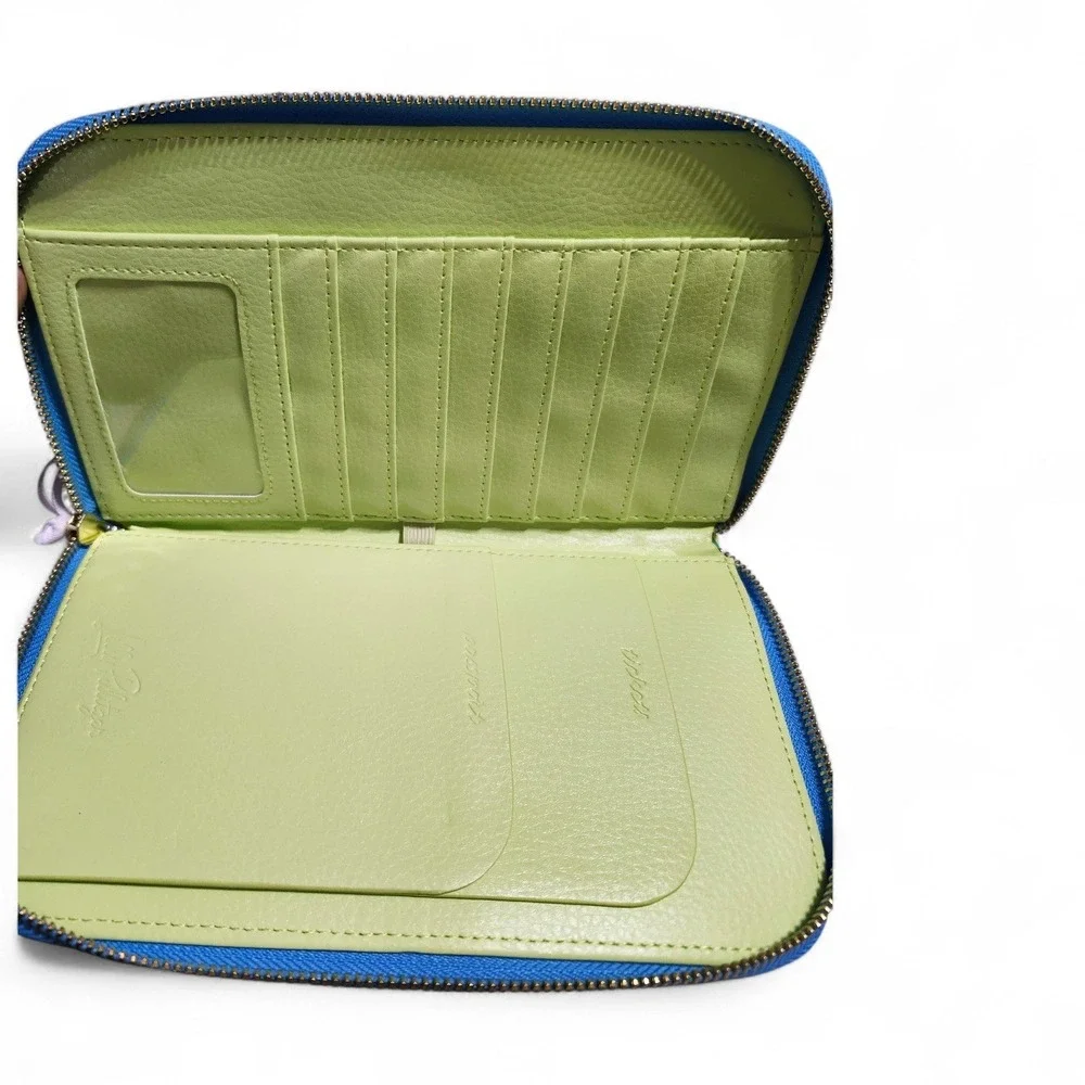 Lilly Pulitzer Passport Travel Wallet Multi‎ The Hottest Spot Floral Blue NEW